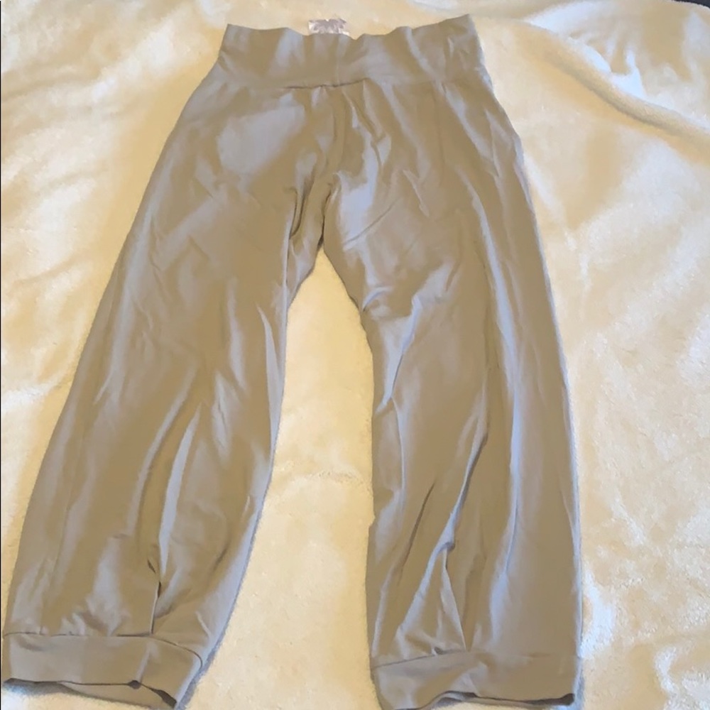 Nwt Ruby Jane Pants. - image 3
